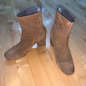 Free People Brown suede boots